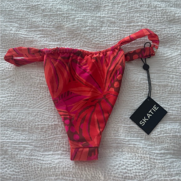 SKATIE - BOBBI BOTTOM THICK BAND - SURFSIDE
NWT Medium - Picture 4 of 5